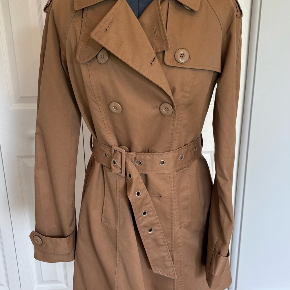 H&M Tan Trench Coat with Belted Waist and Epaulettes